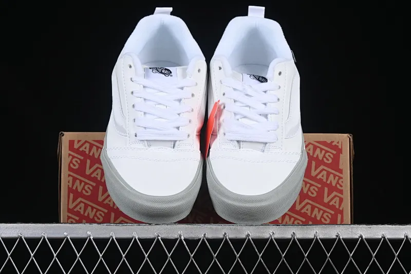 All categories Vans Vans series Vans Low Vans low-top Vans Knu Skool Vans low-top retro casual fat bread shoes VN0009QCBUH